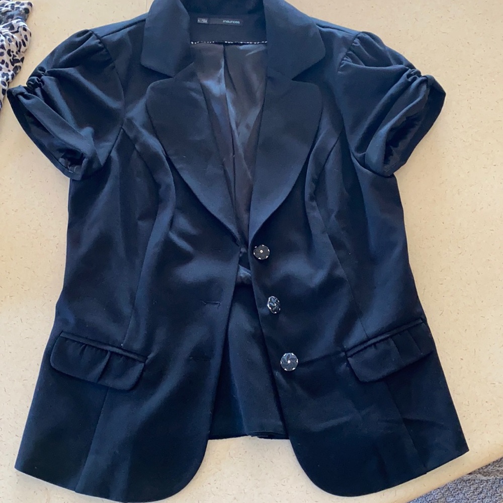 Black short sleeve blazer